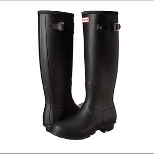 Matte Black Hunter Boots - Size 7
